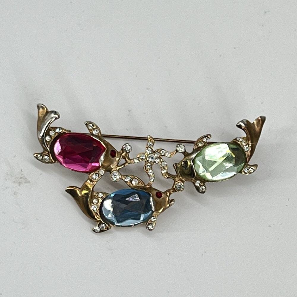 Vintage Colorful Fish Brooch Gold Tone Rhinestone Figural Pink Blue Green Retro